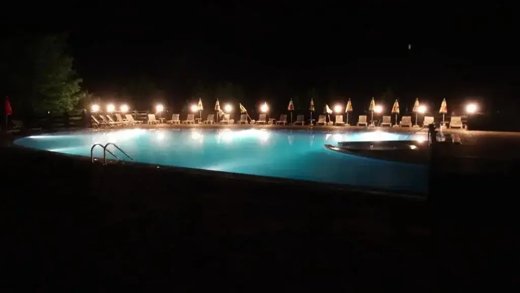 Троян: Hotel Apriltsi