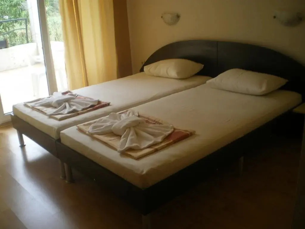 Варна: Hotel Hawaii