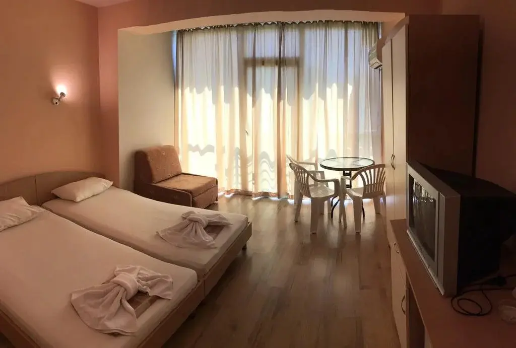 Варна: Hotel Hawaii