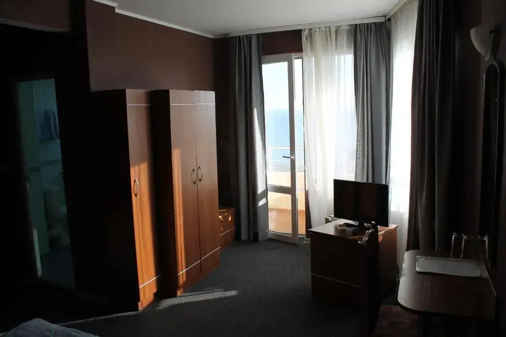 Бургас: Hotel Lazuren Briag