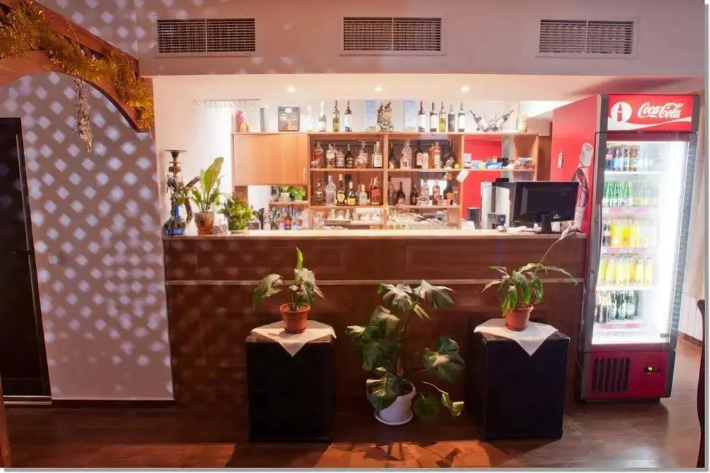 Дупница: Family hotel Iskar