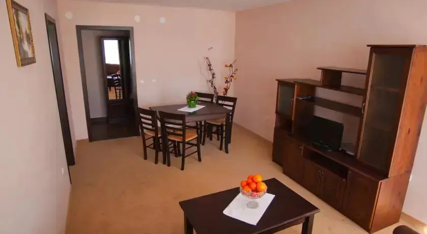Дупница: Family hotel Iskar