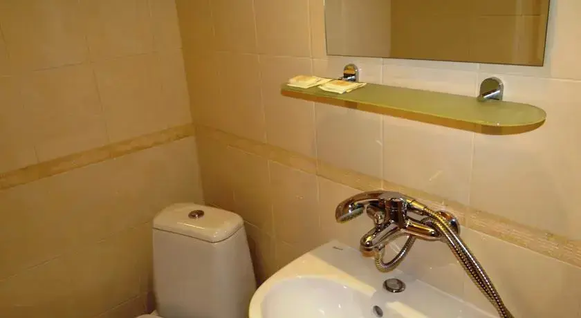 София: Guest Rooms Kom