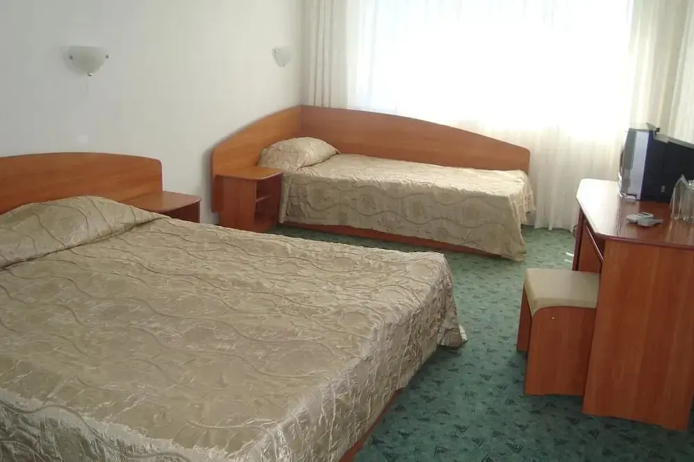 Равда: Hotel Astra