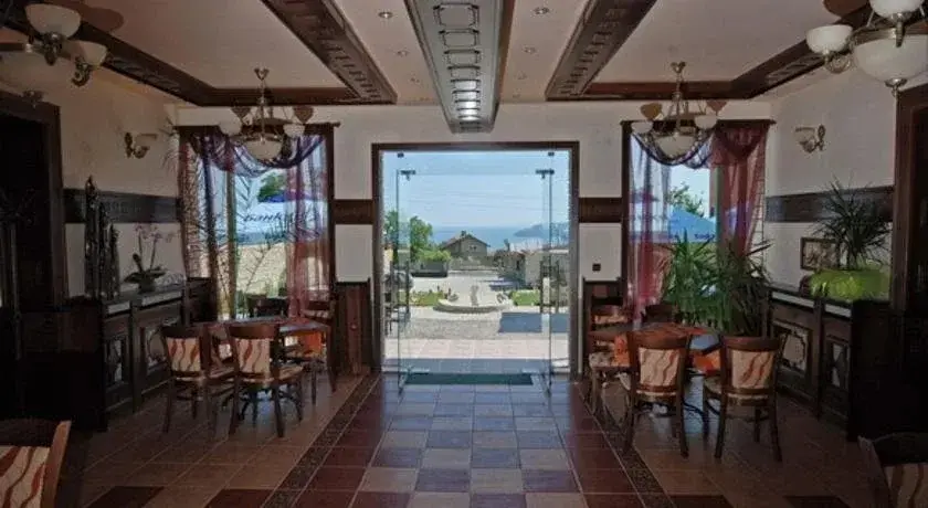 Варна: Hotel Antik