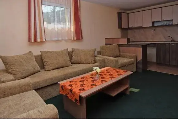Варна: Hotel Antik