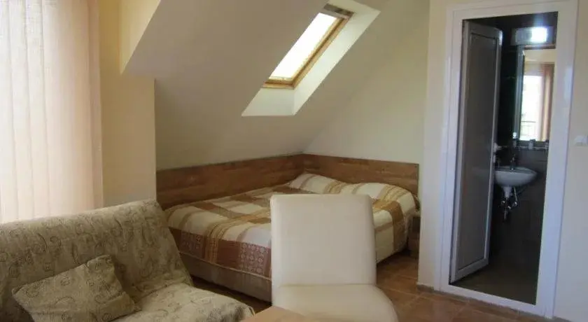 Приморско: Guest House Yug