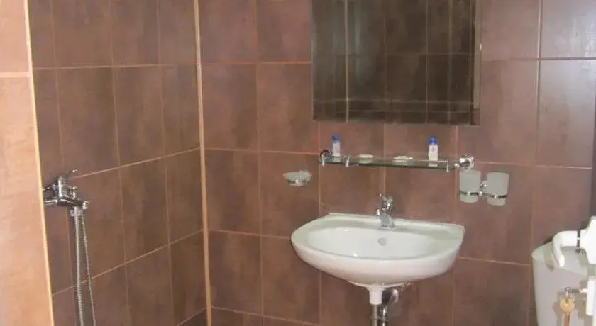 Приморско: Guest House Yug