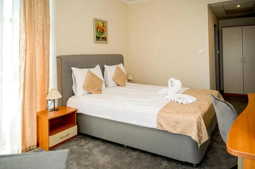 Поморие: Paradise Hotel