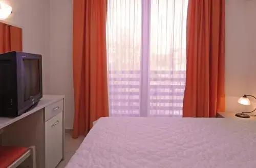 Солнечный берег: PMG Royal Sun Apartments