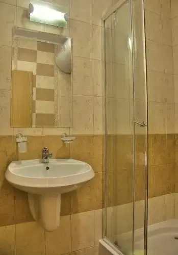 Солнечный берег: PMG Royal Sun Apartments