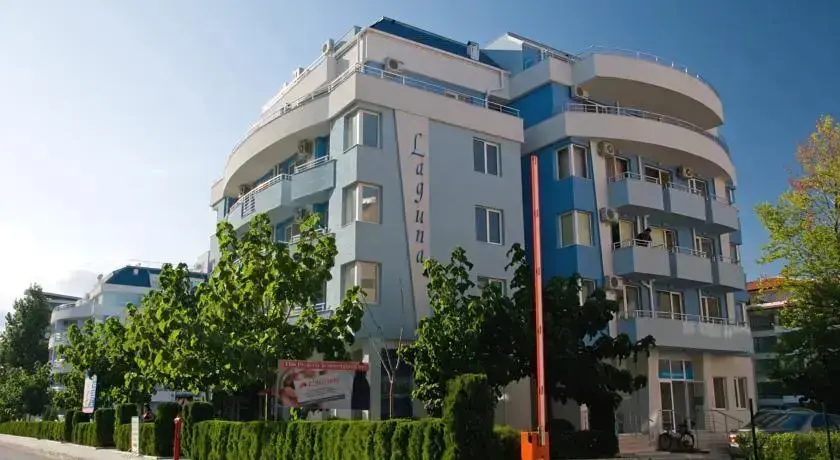 Солнечный берег: PMG Laguna Apartments
