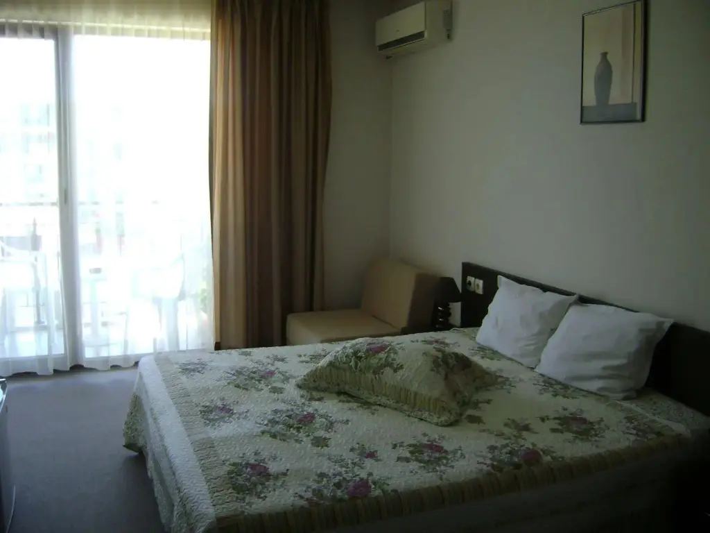 Созополь: Family Hotel Kandrovi