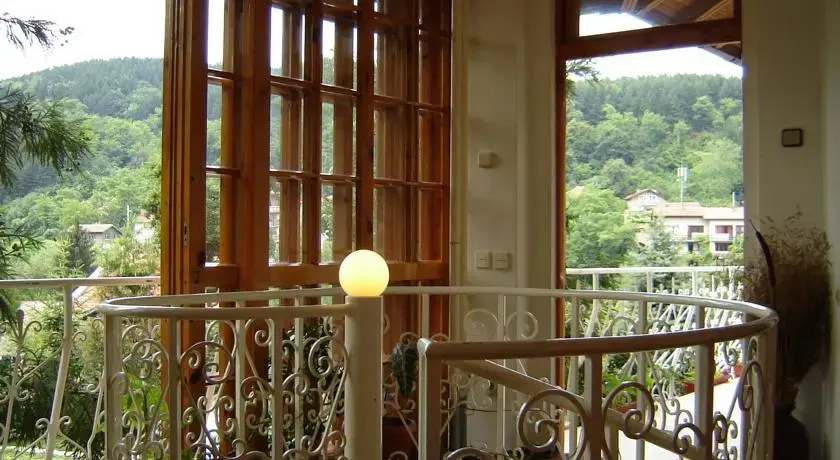 София: Park Hotel Amfora