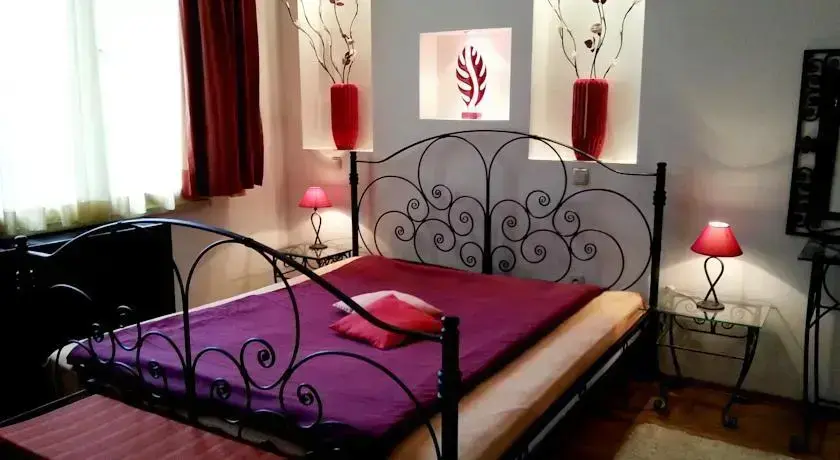 София: Marrinella Apartments