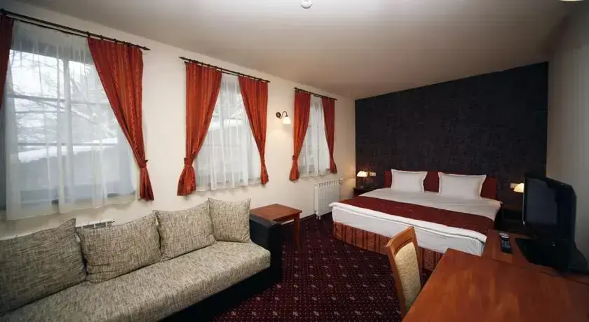 Копривштица: Hotel Hadjiite
