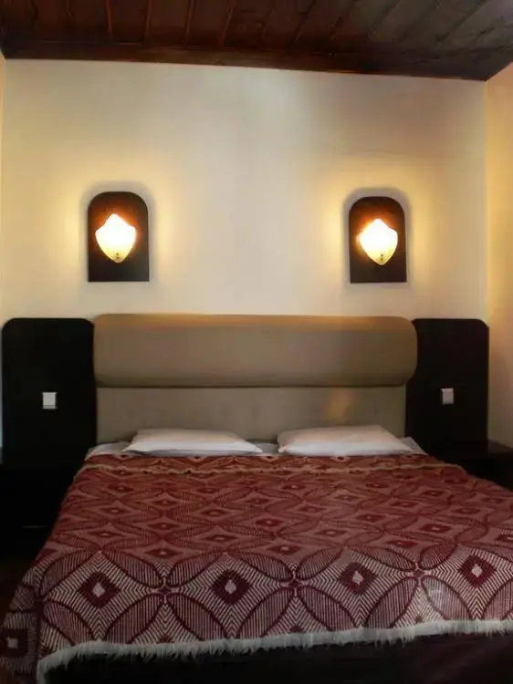 Калофер: Family Hotel George