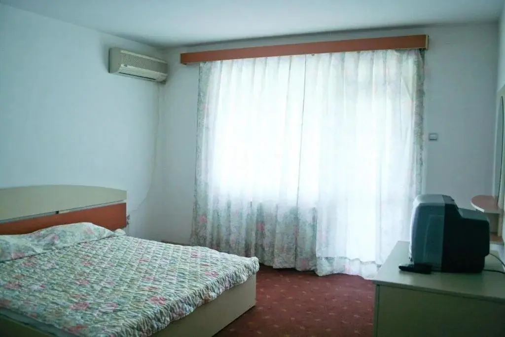 Равда: Peter Hotel