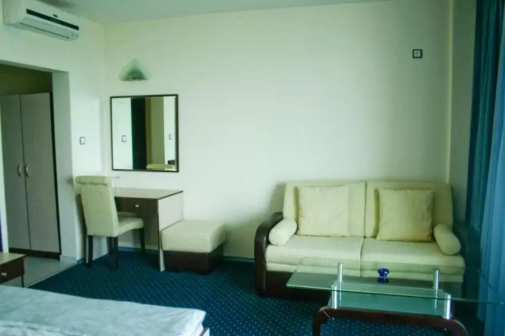 Равда: Peter Hotel