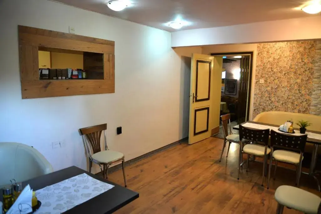 Русе: The English Guest House