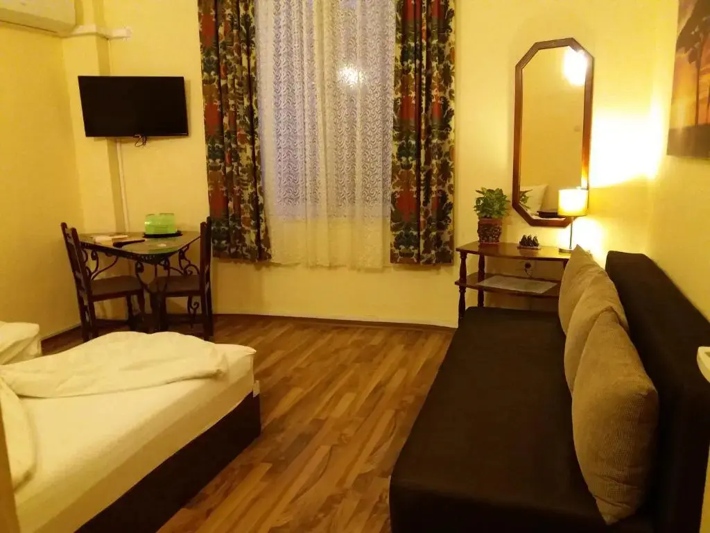 Русе: The English Guest House