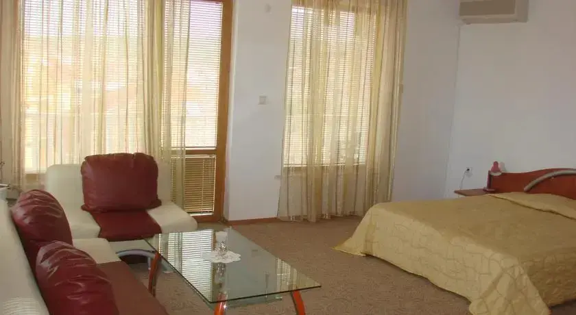 Созополь: Golden Fish Family Hotel