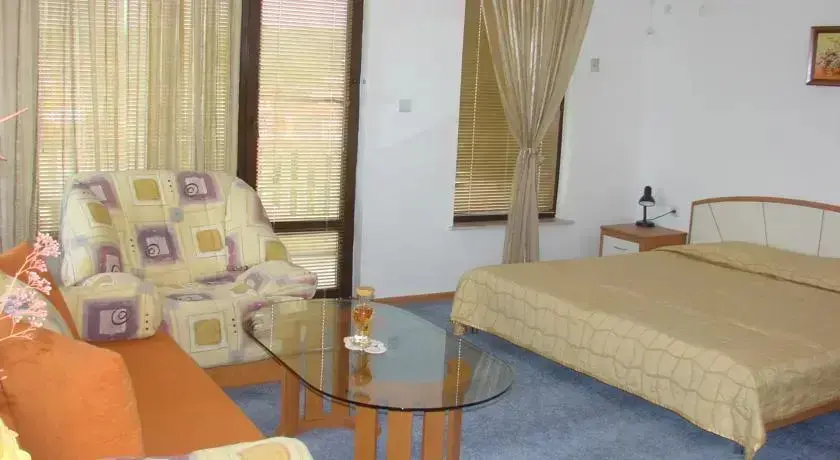 Созополь: Golden Fish Family Hotel
