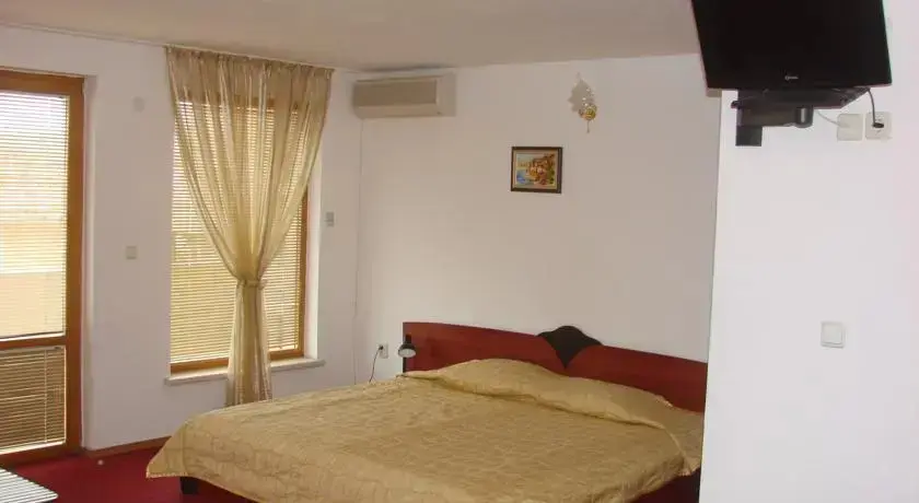 Созополь: Golden Fish Family Hotel