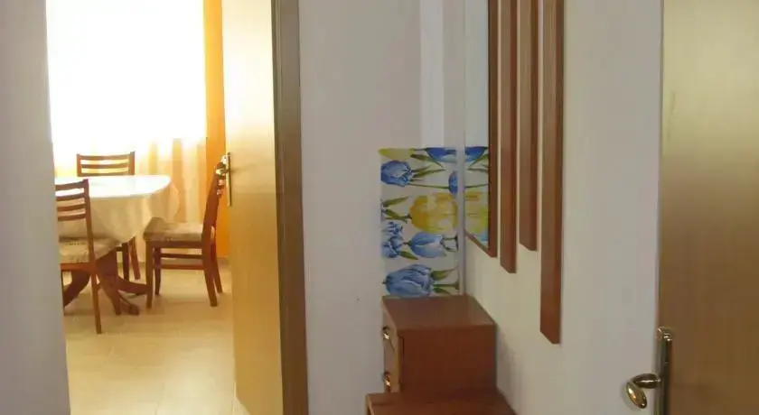 Солнечный берег: Hermes Apartments