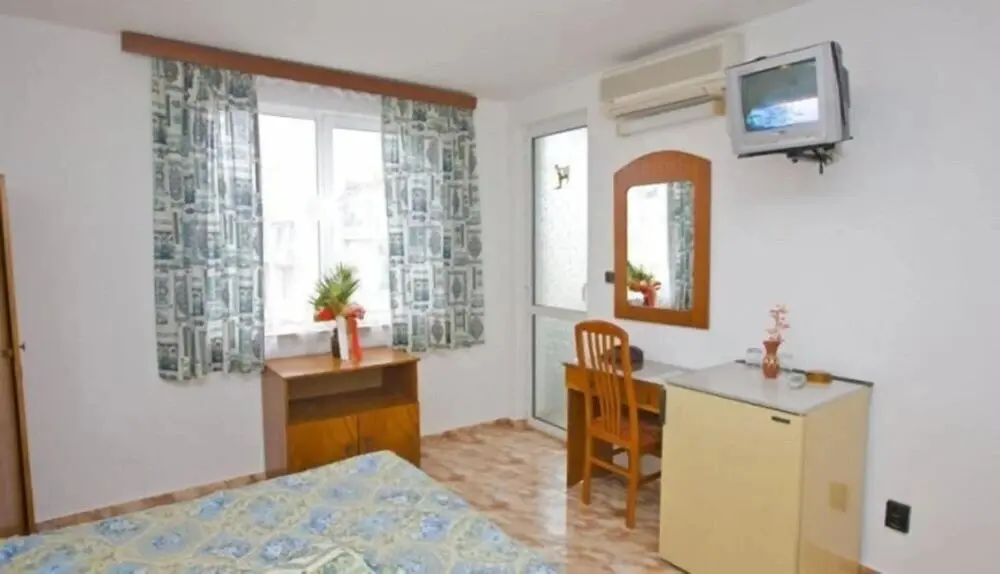 Несебр: Family Hotel Orfei