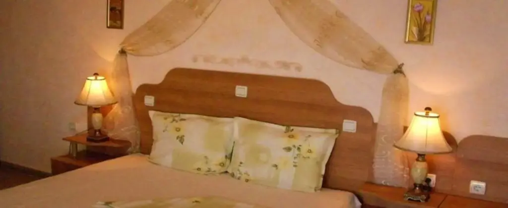 Равда: Family hotel Tropicana