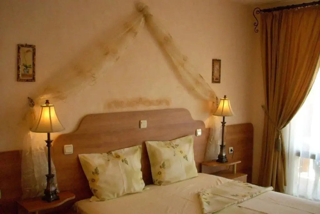 Равда: Family hotel Tropicana