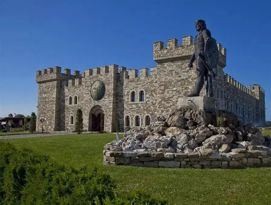 Арбанаси: Kaloyanova fortress