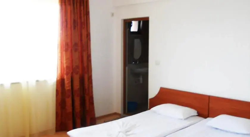 Обзор: Marianas Hotel