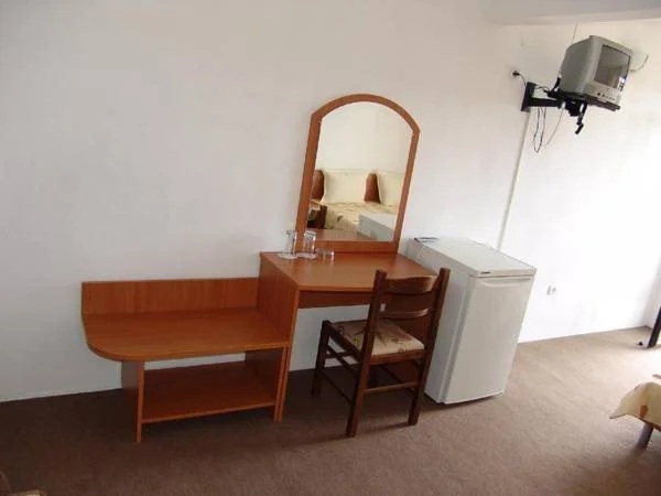 Китен: Hotel Globus
