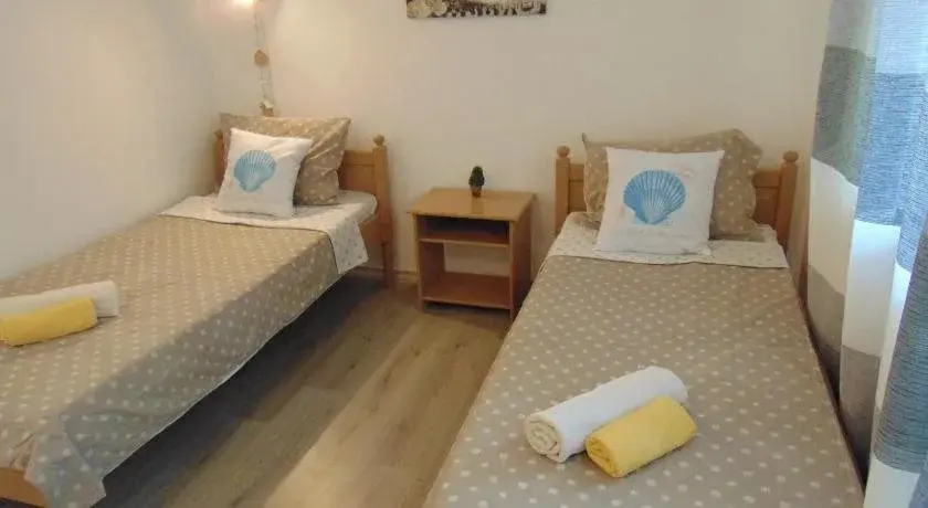 Китен: Hotel Globus