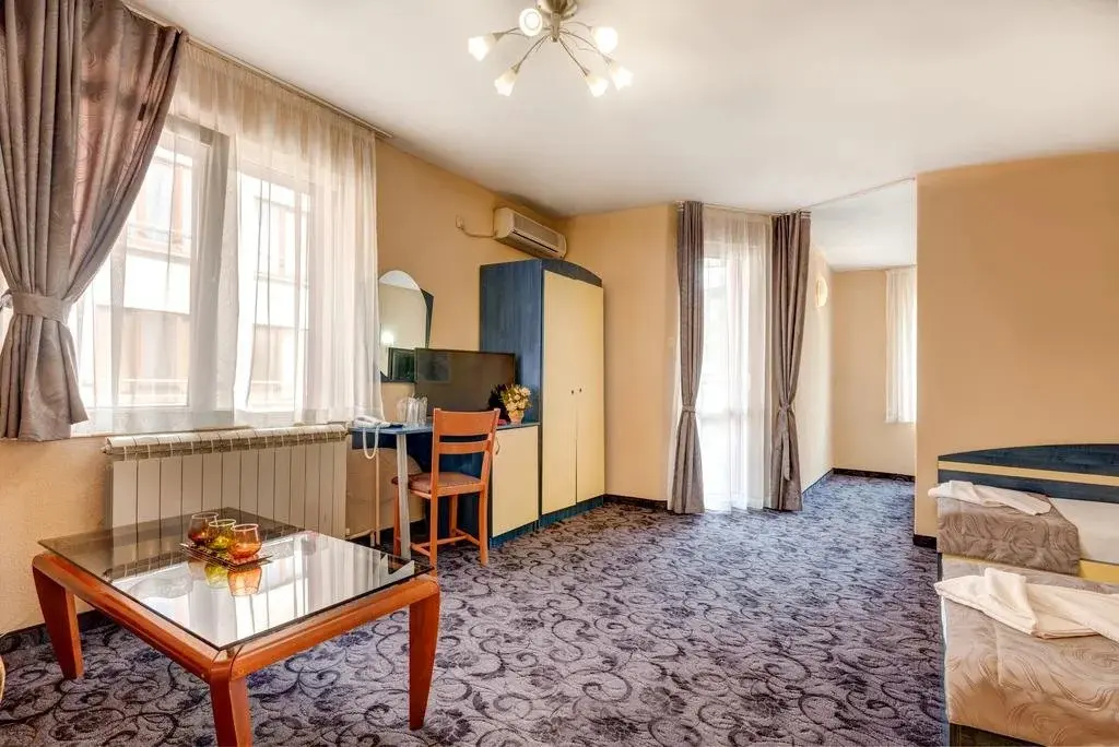 Бургас: Hotel Prestige