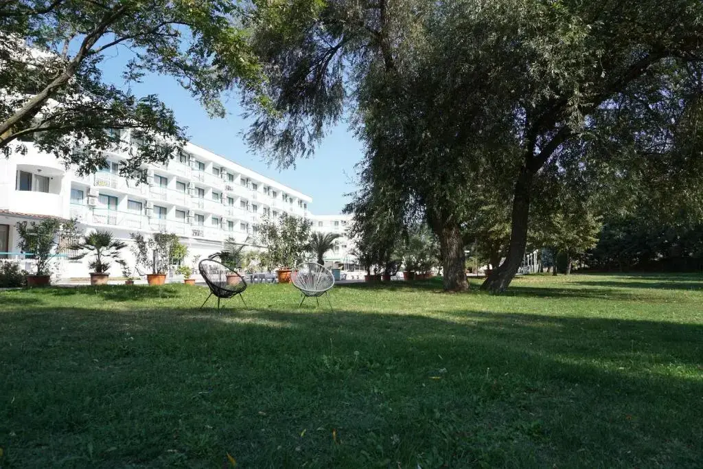 Солнечный берег: Zefir Hotel