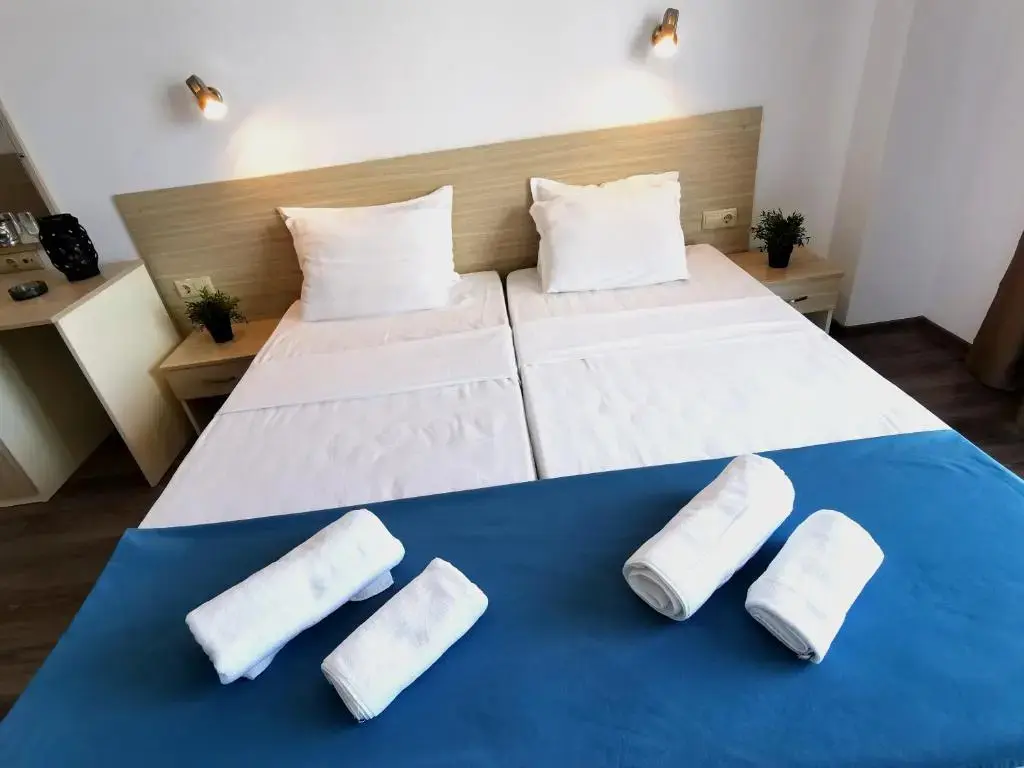 Солнечный берег: Hotel Largo