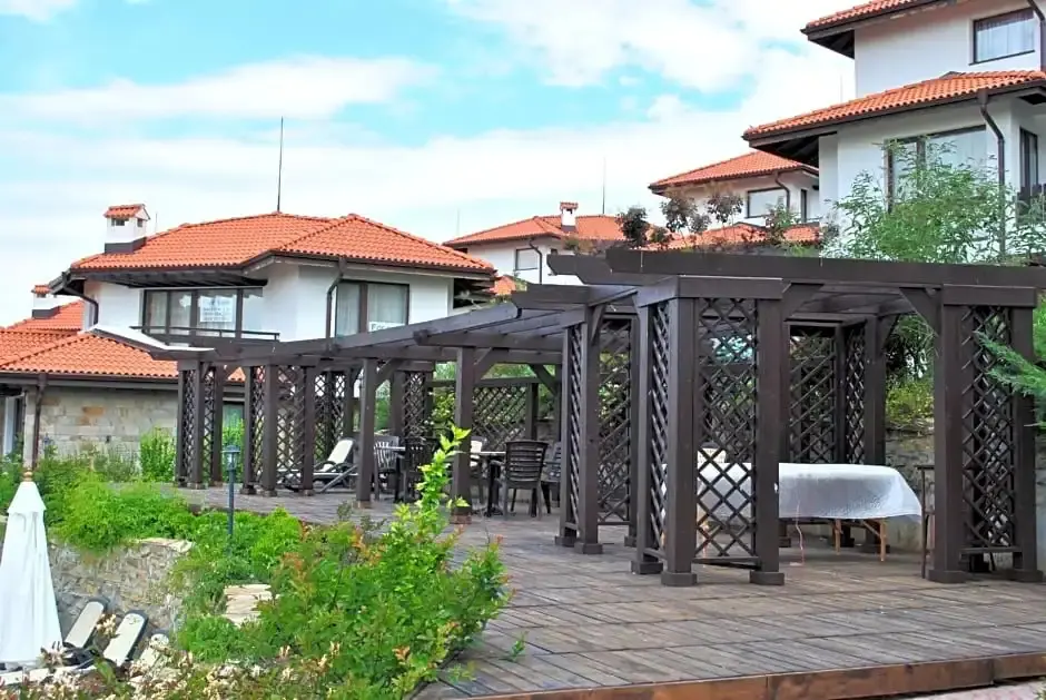 Кошарица: Bay View Villas - Luxury Villas & Apartments