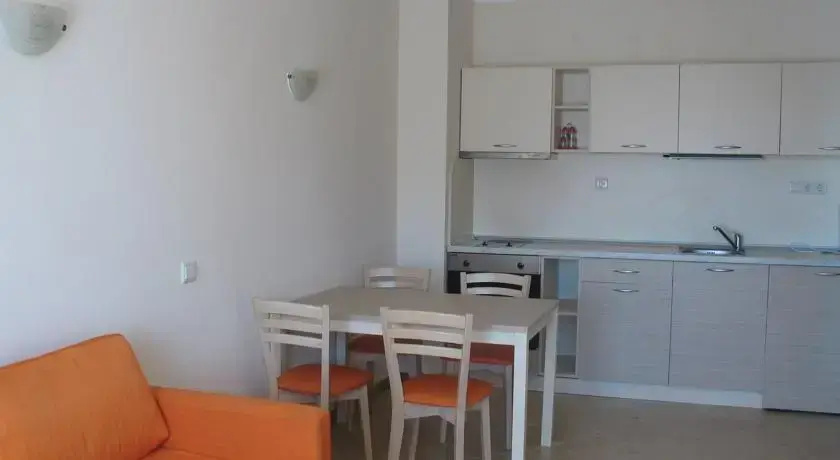 Солнечный берег: SD Royal Sun Apartments