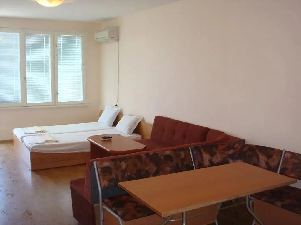 Поморие: Evi Apartments 1