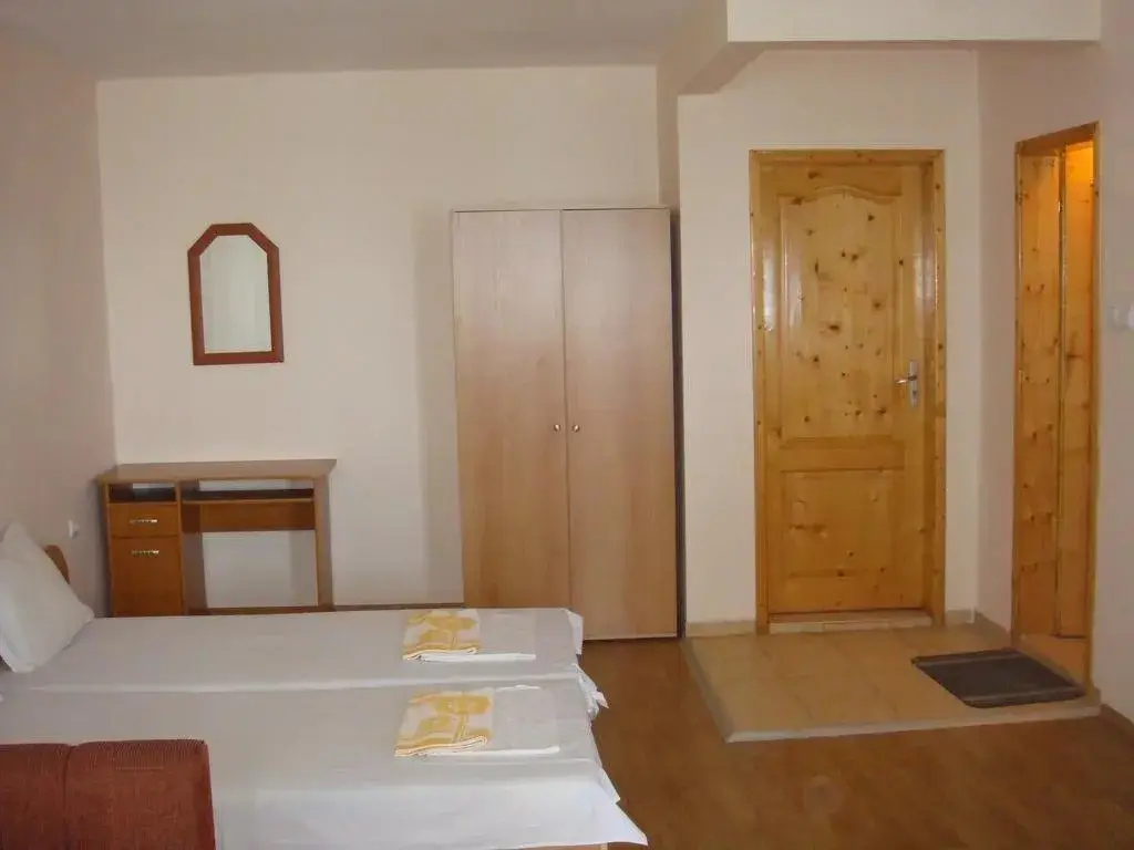 Поморие: Evi Apartments 1