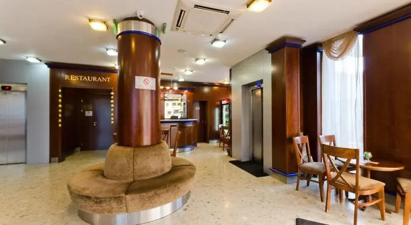 София: Nadejda Hotel