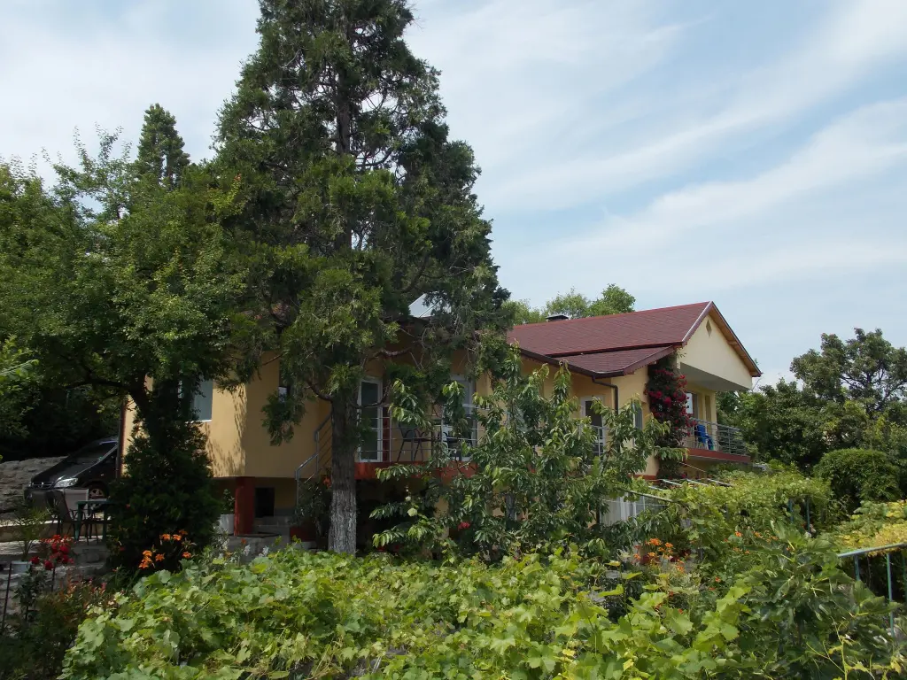 Варна: Sequoia Villa