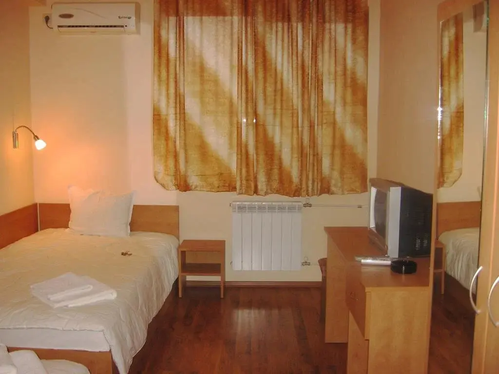 Силистра: Hotel Queen
