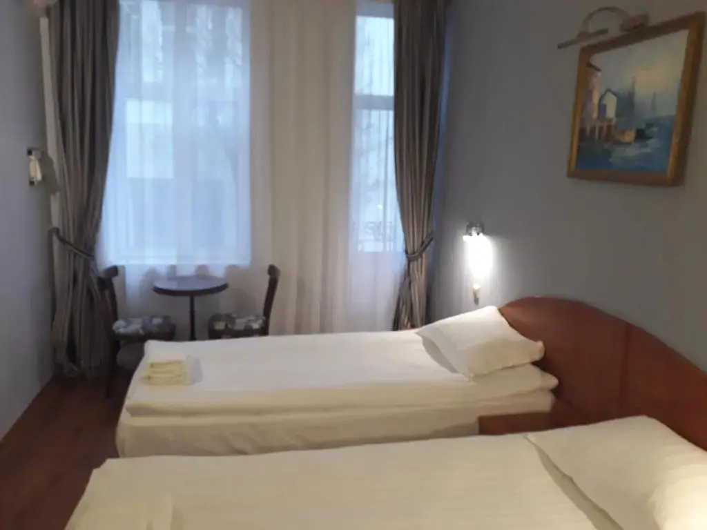 Варна: Three Dolphins Family Hotel