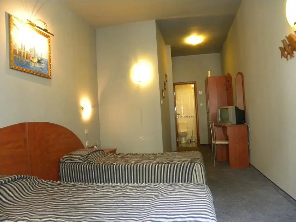 Варна: Three Dolphins Family Hotel