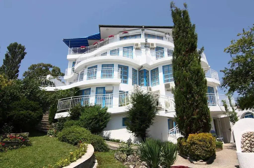 Варна: Villa "White Dove"