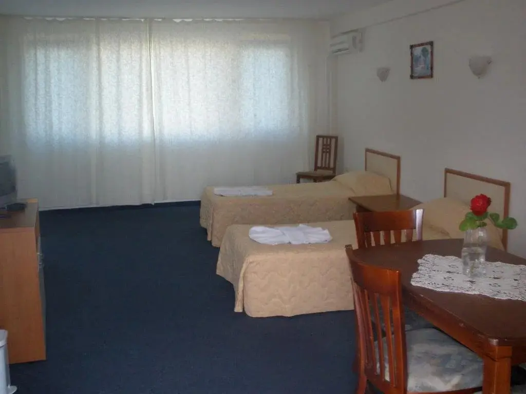Солнечный берег: Atoss Hotel